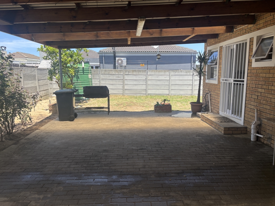 3 Bedroom Property for Sale in Zonnendal Western Cape